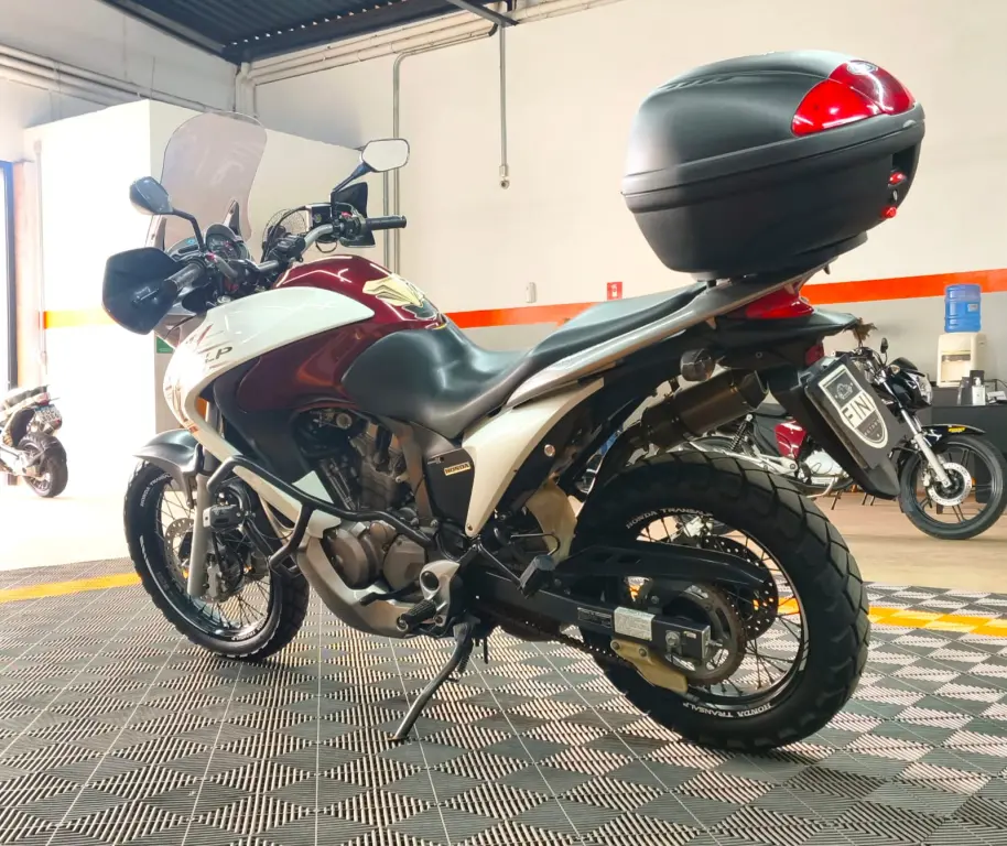 HONDA XL 700V Transalp - Foto