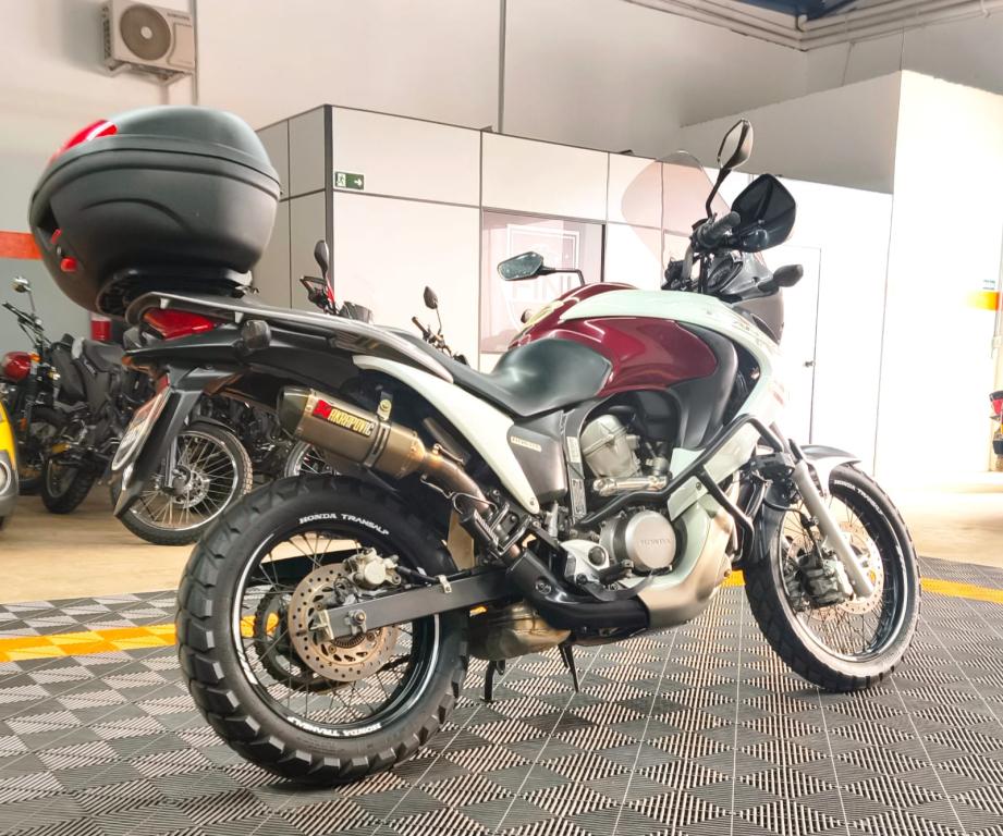 HONDA XL 700V Transalp - Foto