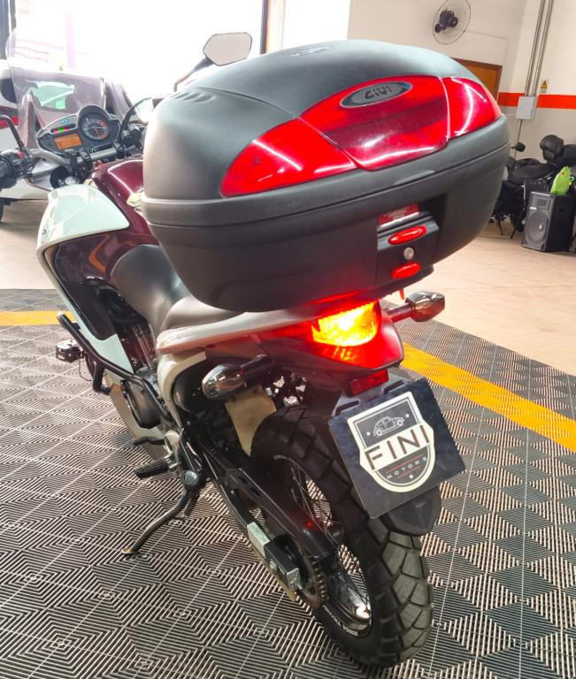 HONDA XL 700V Transalp - Foto