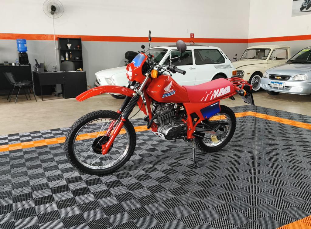 HONDA XLX 250R - Foto