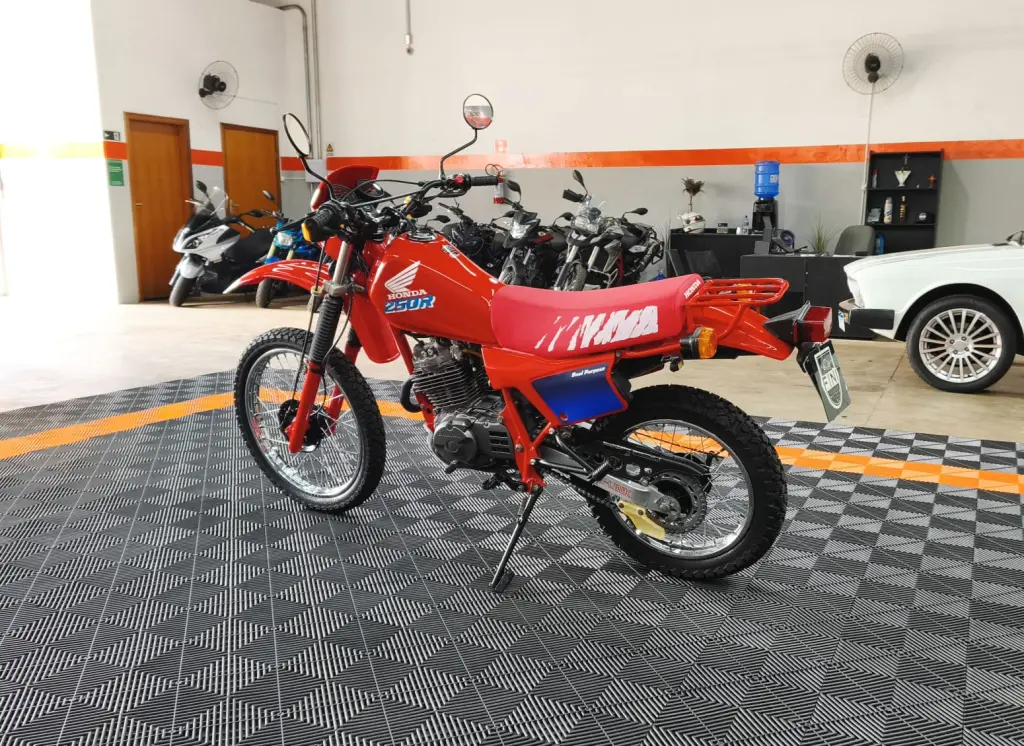 HONDA XLX 250R - Foto