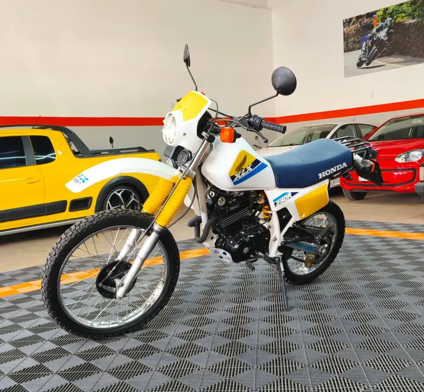HONDA XLX 250R - Foto