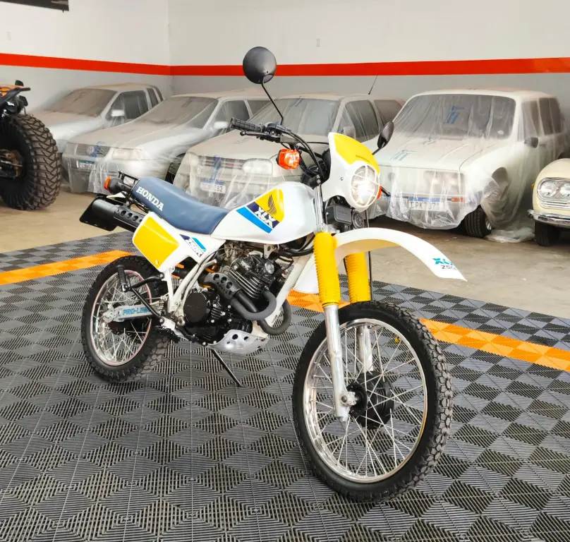 HONDA XLX 250R - Foto
