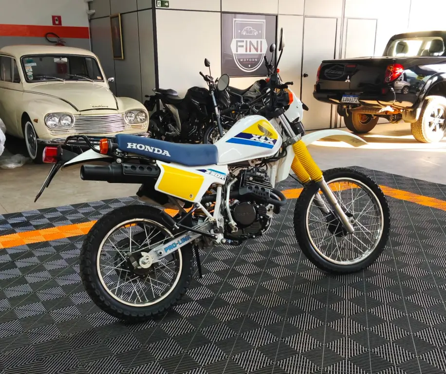 HONDA XLX 250R - Foto