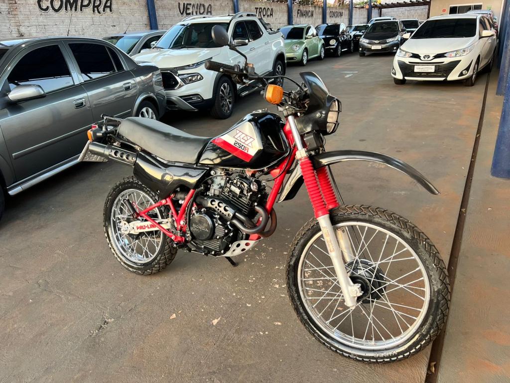 HONDA XLX 250R - Foto