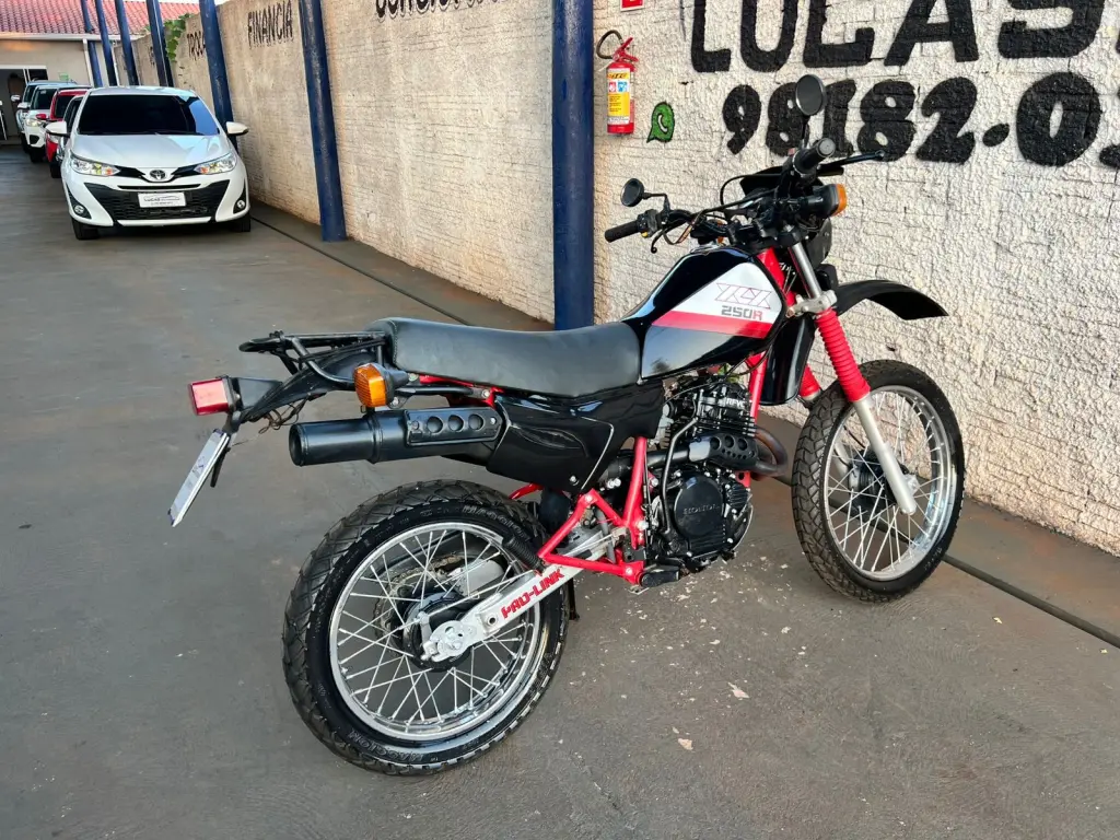 HONDA XLX 250R - Foto