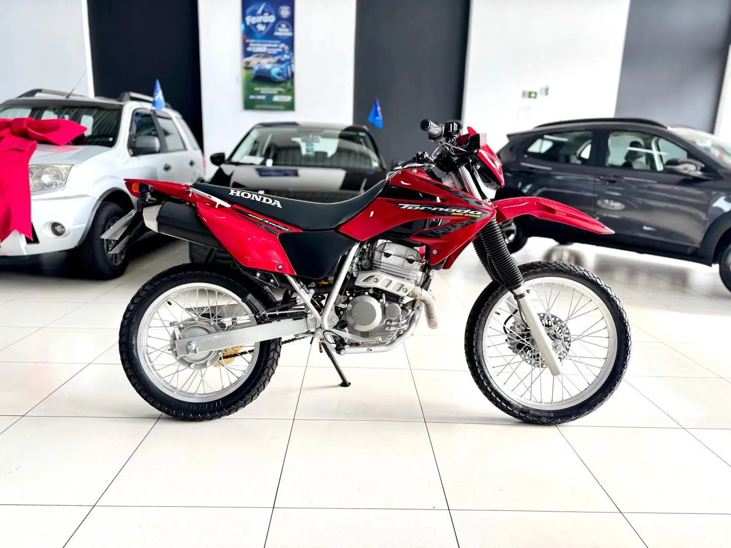 HONDA XR 300 L Tornado - Foto