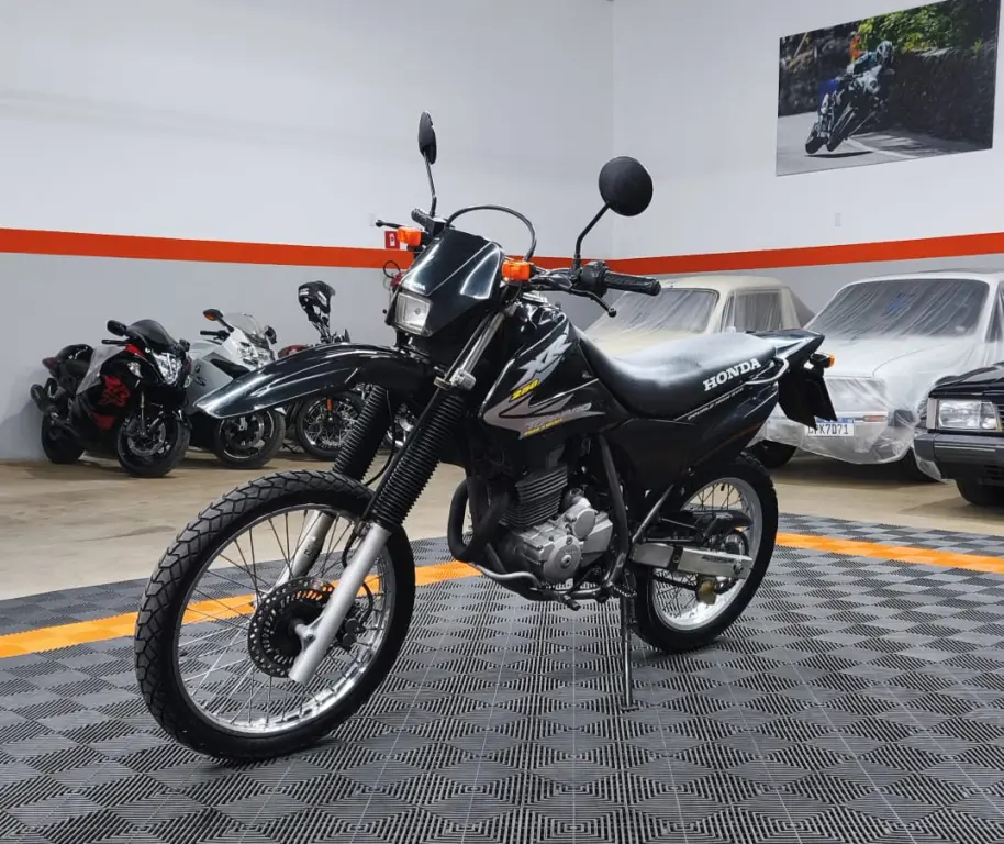 HONDA XR Tornado 250 - Foto