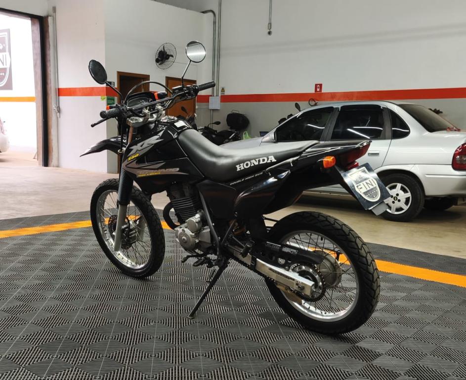 HONDA XR Tornado 250 - Foto