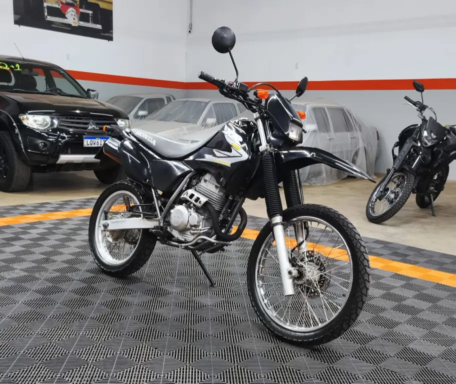 HONDA XR Tornado 250 - Foto