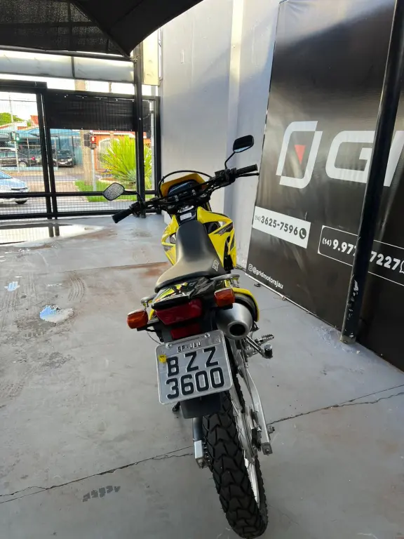 HONDA XR Tornado 250 - Foto