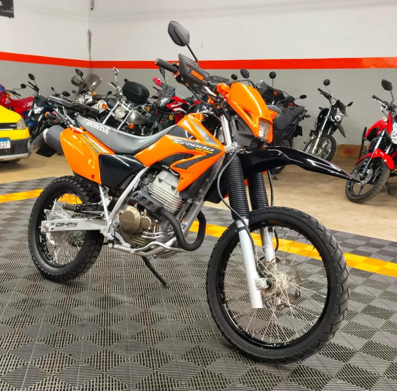 HONDA XR Tornado 250 - Foto