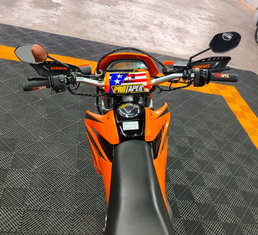 HONDA XR Tornado 250 - Foto