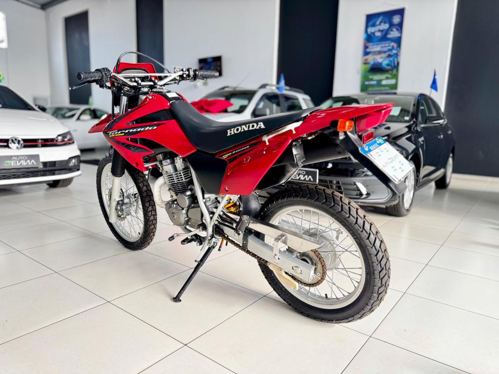HONDA XR Tornado 250 - Foto