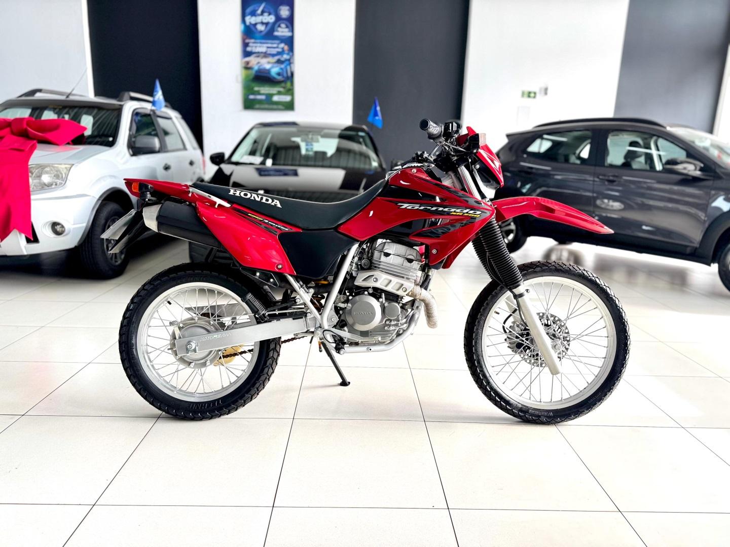 HONDA XR Tornado 250 - Foto