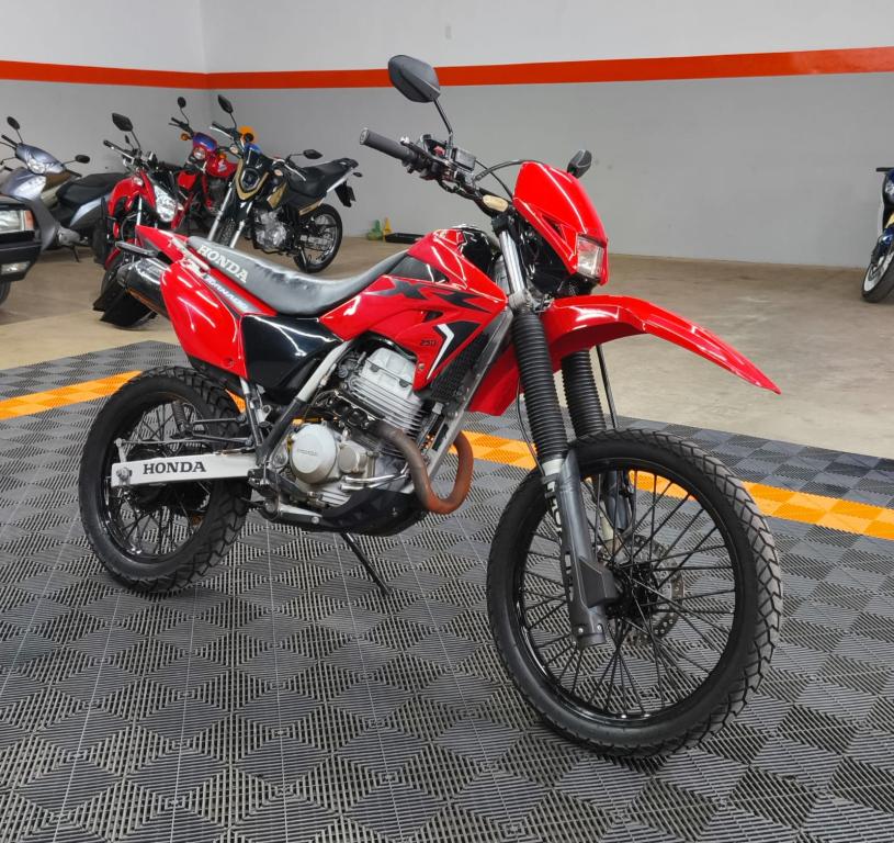 HONDA XR Tornado 250 - Foto