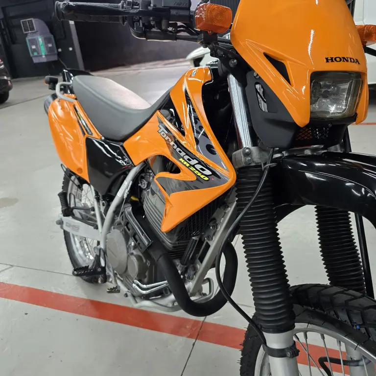 HONDA XR Tornado 250 - Foto