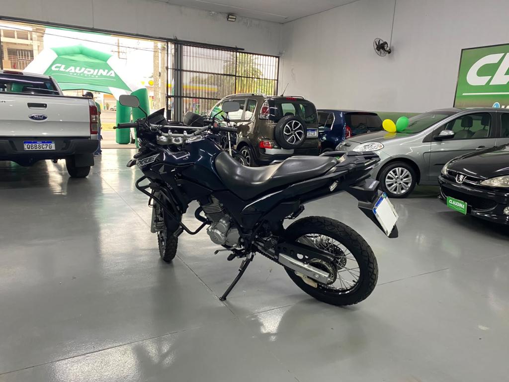 HONDA XRE 300 - Foto