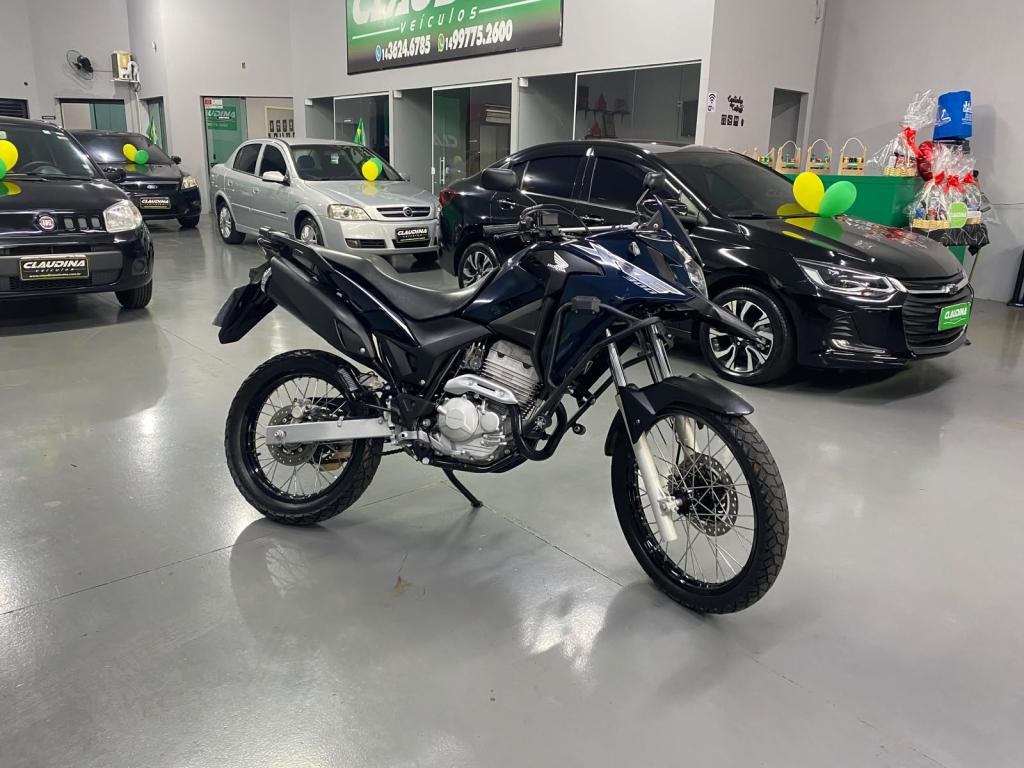 HONDA XRE 300 - Foto