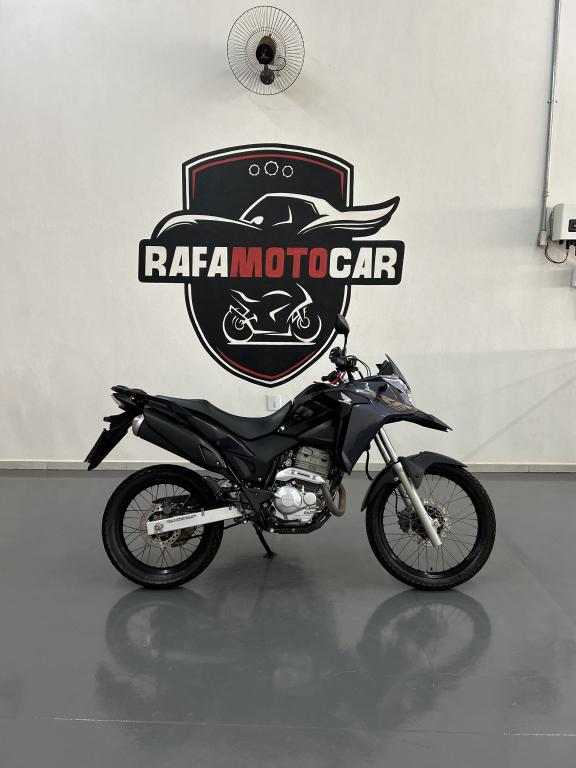 HONDA XRE 300 - Foto