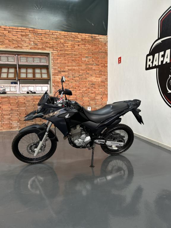 HONDA XRE 300 - Foto
