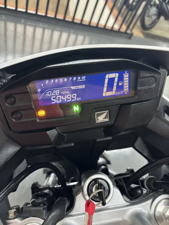 HONDA XRE 300 - Foto