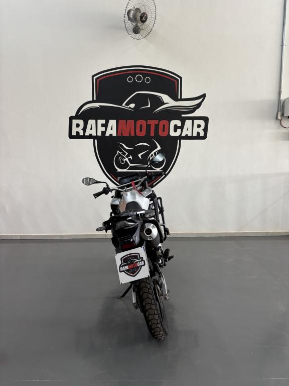 HONDA XRE 300 - Foto