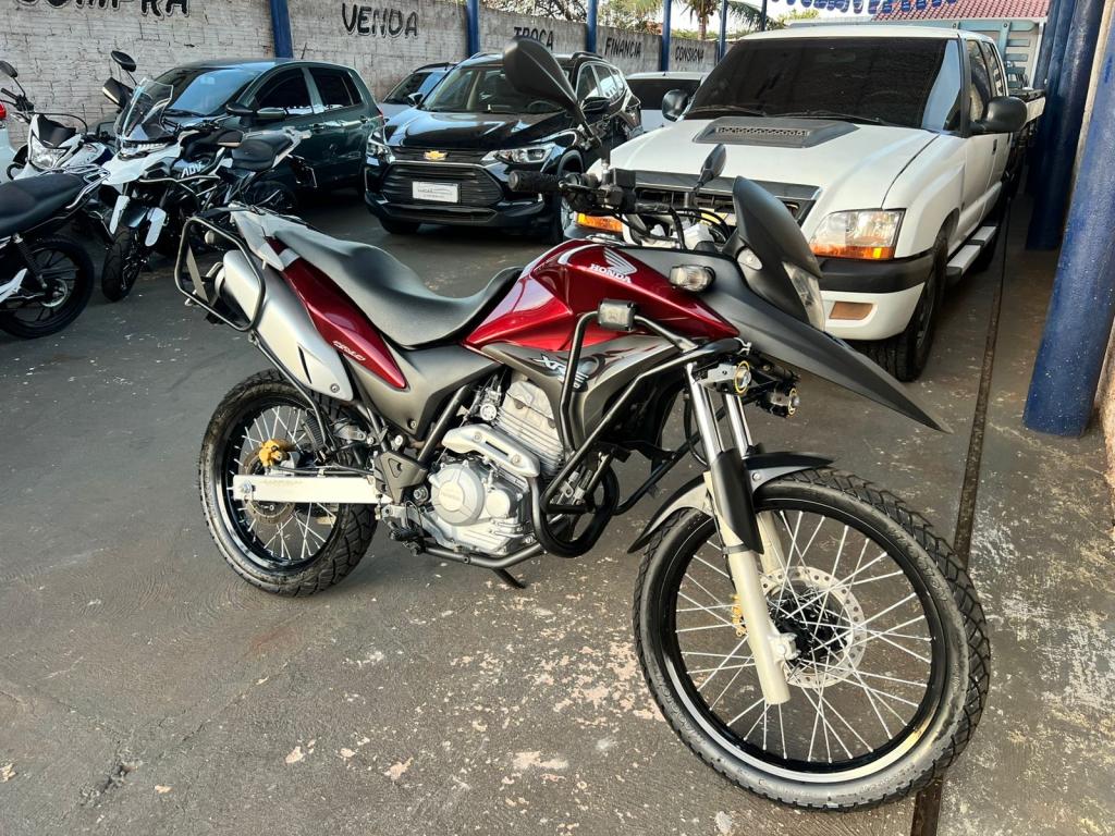 HONDA XRE 300 - Foto