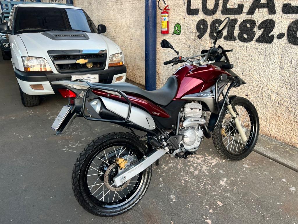 HONDA XRE 300 - Foto