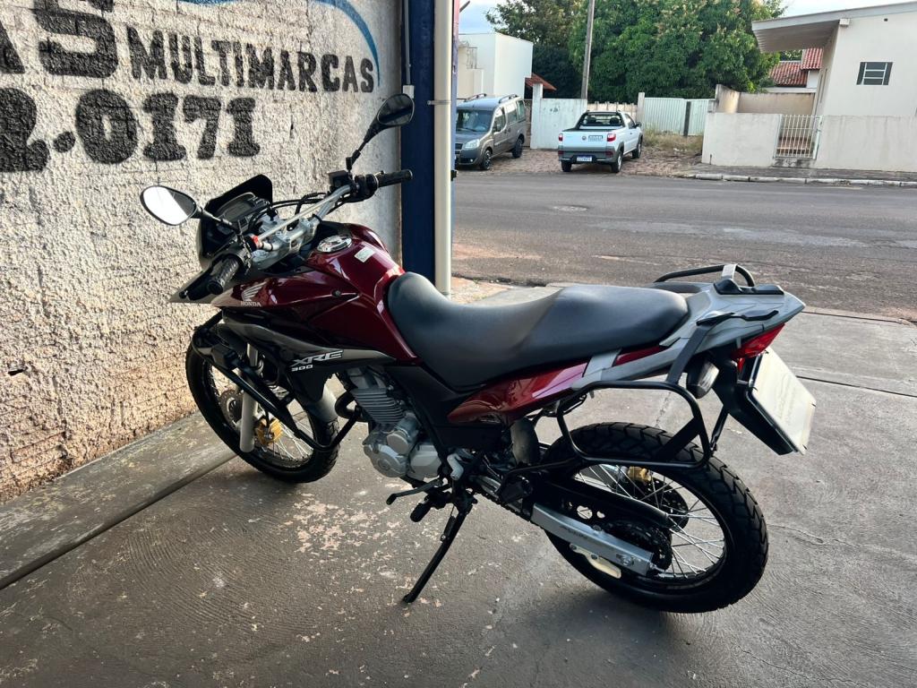 HONDA XRE 300 - Foto