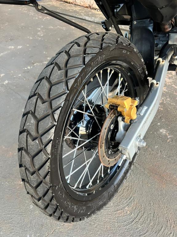 HONDA XRE 300 - Foto