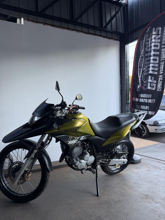 HONDA XRE 300 - Foto