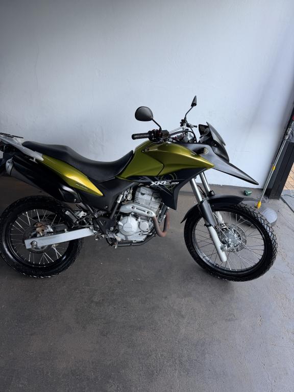 HONDA XRE 300 - Foto