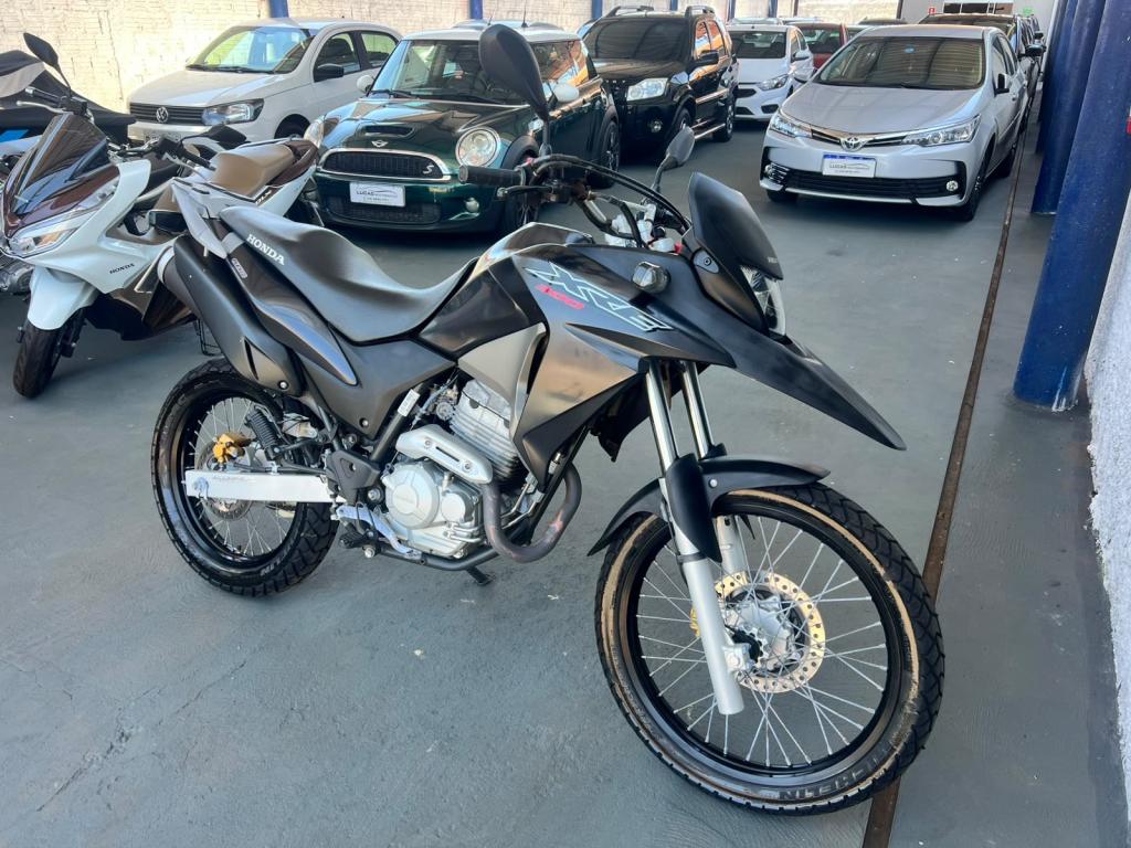 HONDA XRE 300 - Foto