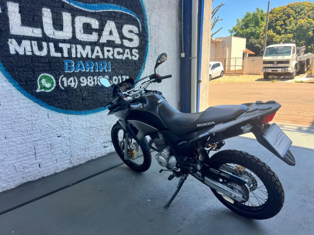 HONDA XRE 300 - Foto
