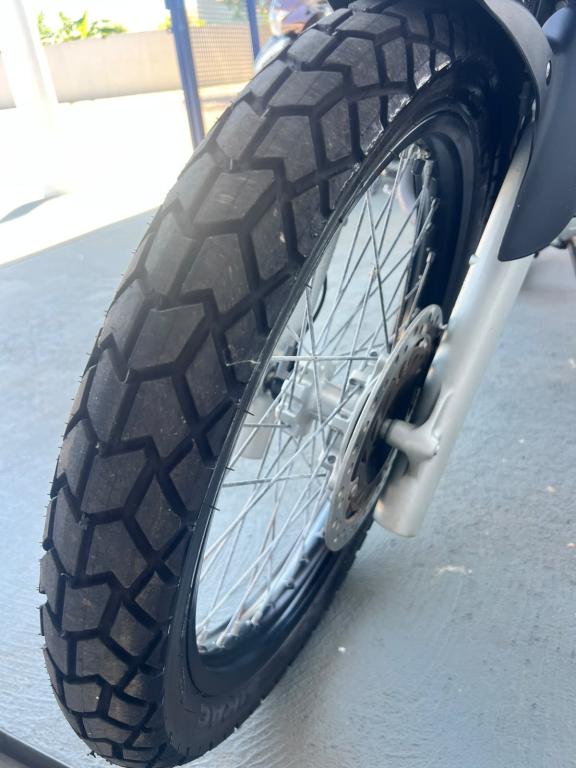 HONDA XRE 300 - Foto