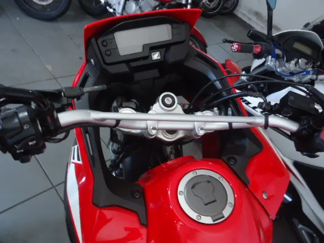 HONDA XRE 300 - Foto