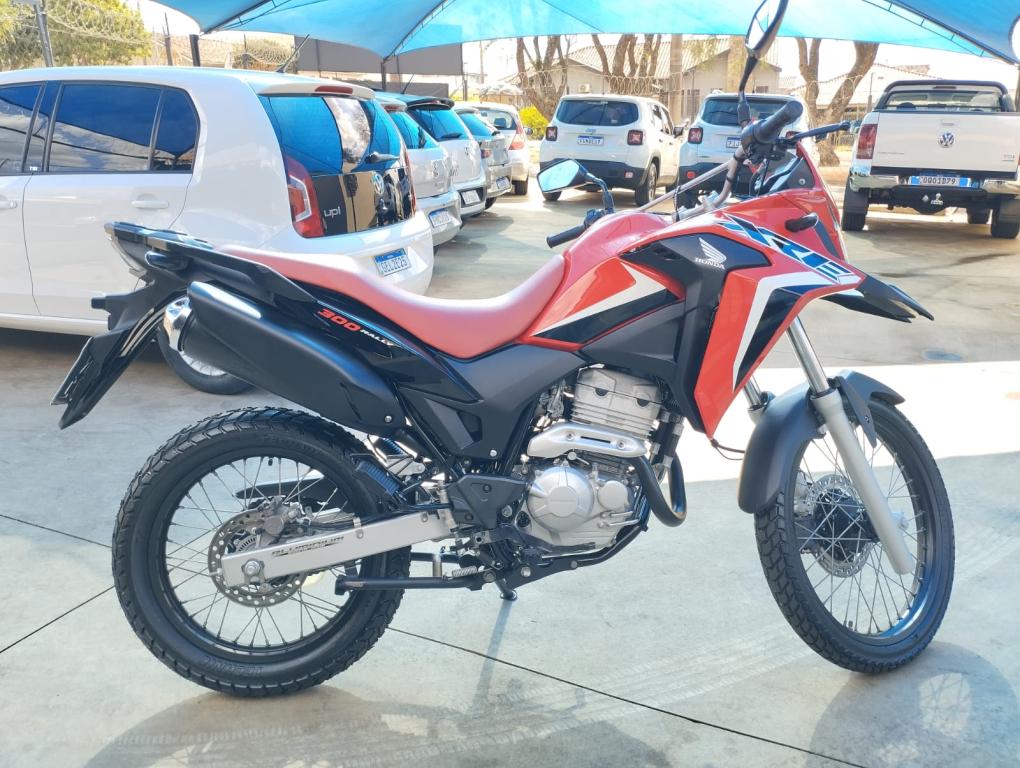HONDA XRE 300 - Foto