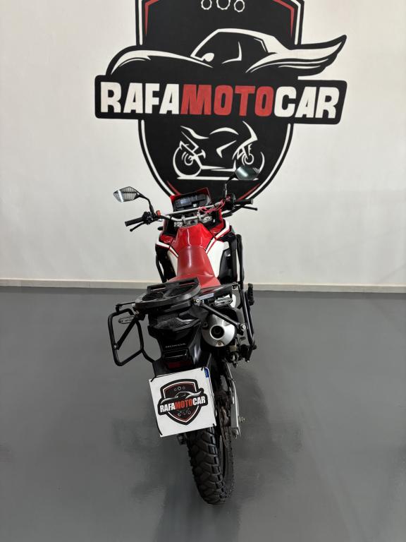 HONDA XRE 300 - Foto