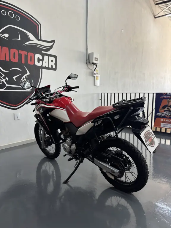 HONDA XRE 300 - Foto