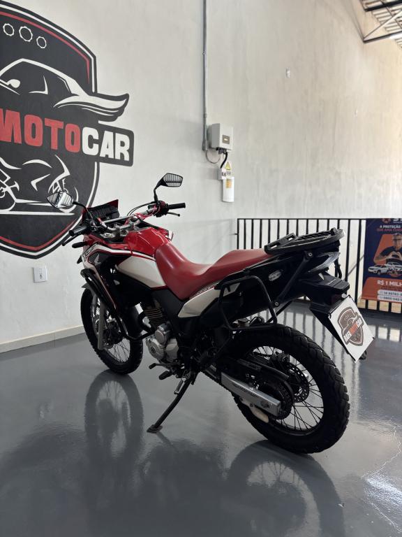 HONDA XRE 300 - Foto