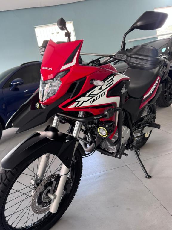 HONDA XRE 300 - Foto