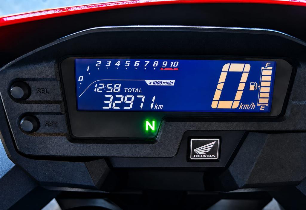 HONDA XRE 300 - Foto