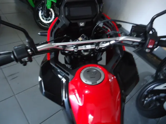 HONDA XRE 300 Sahara - Foto