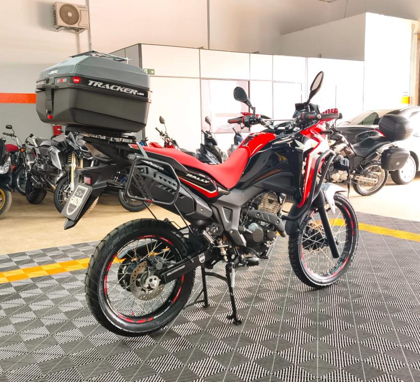 HONDA XRE 300 Sahara - Foto