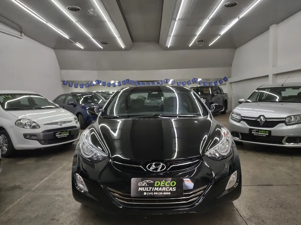 HYUNDAI Elantra - Foto