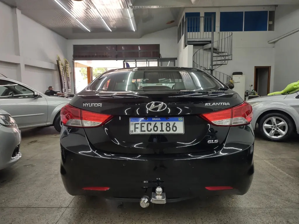 HYUNDAI Elantra - Foto