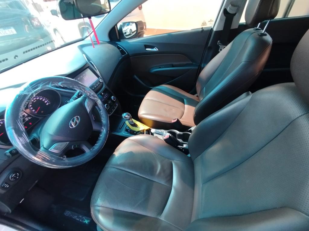 HYUNDAI HB 20 Hatch X - Foto