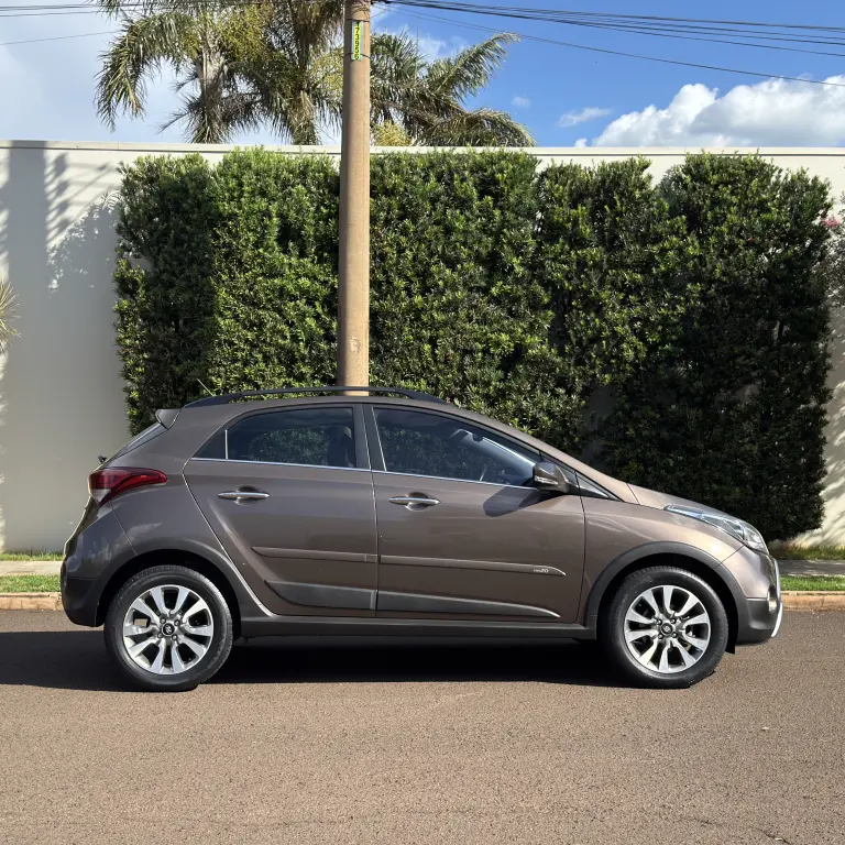 HYUNDAI HB 20 Hatch X - Foto