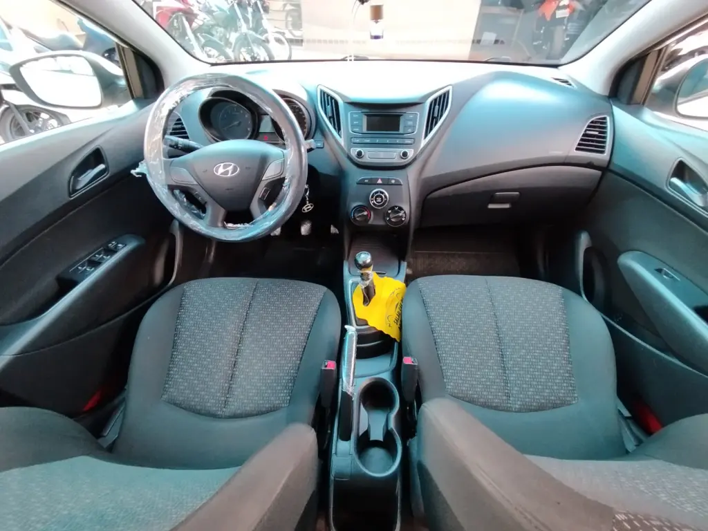 HYUNDAI HB 20 Hatch - Foto